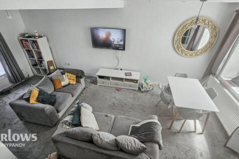 Ferndale CF43 3 3 bed end of terrace house for sale