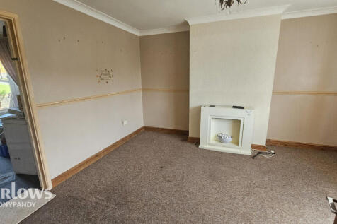 Heol Waun, Tonyrefail, Porth CF39 3 bed semi