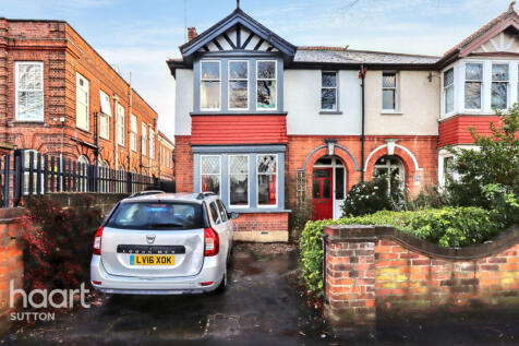4 bedroom semi-detached house for sale