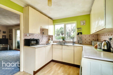 West Acre Drive, Norwich 2 bed bungalow for sale