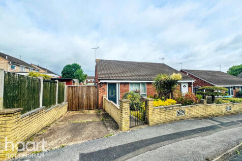 2 bedroom semi-detached bungalow for sale