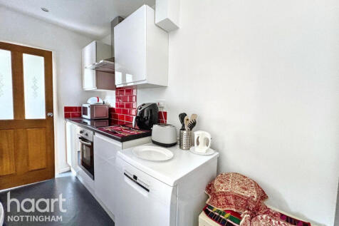 Beeston Road, Nottingham 3 bed terraced house for sale