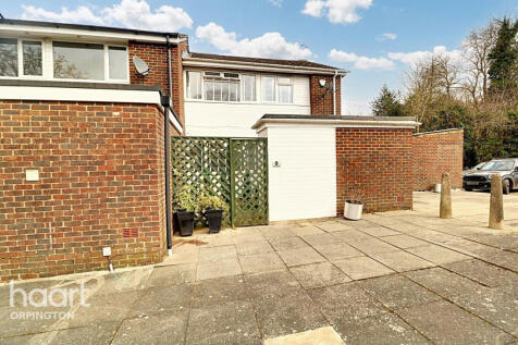 Stalisfield Place, Orpington 3 bed end of terrace house for sale