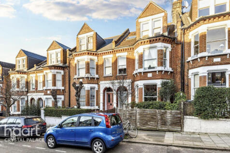 5 bedroom terraced house for sale