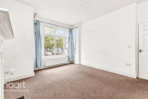 Broxholm Road, London 3 bed maisonette for sale