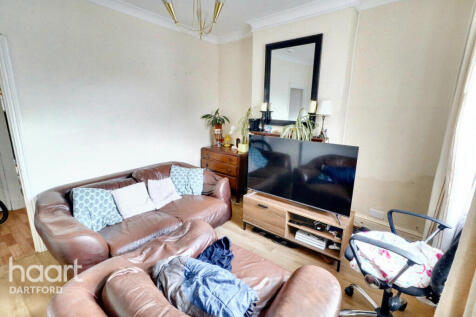 St Vincents Road, Dartford 3 bed end of terrace house for sale
