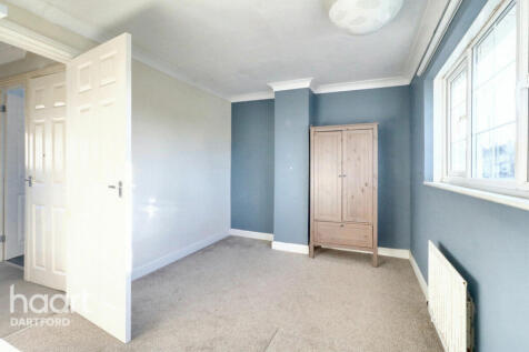 Henderson Drive, Dartford 2 bed end of terrace house for sale