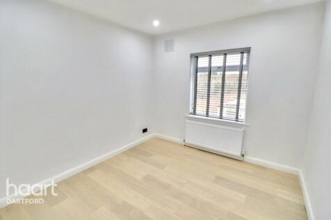 2 bedroom maisonette for sale
