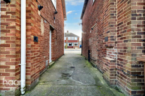Lonsdale Crescent, Dartford 3 bed semi