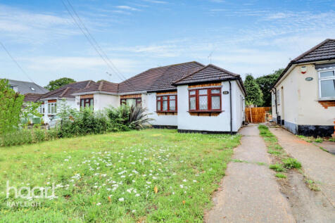 2 bedroom semi-detached bungalow for sale