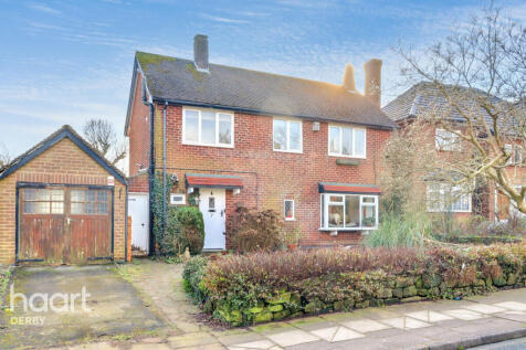 Ludgate Walk, Mackworth 3 bed detached house for sale