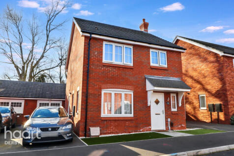 Maple Close, Hilton 3 bed detached house for sale