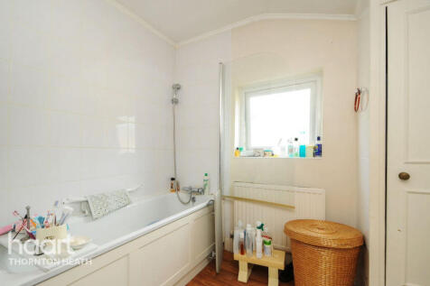 Bridport Road, Thornton Heath 2 bed terraced house for sale