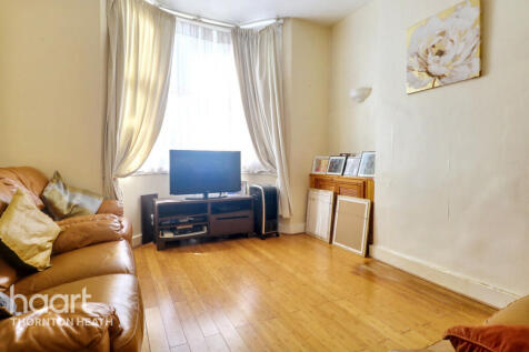 Bensham Grove, Thornton Heath 3 bed terraced house for sale