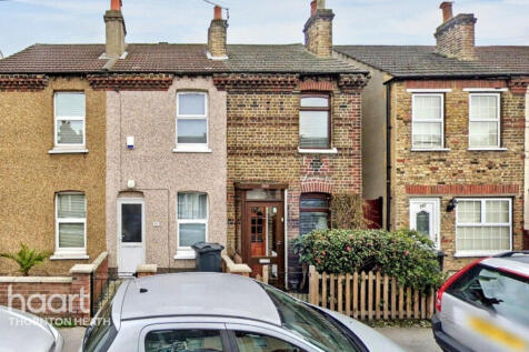 3 bedroom end of terrace house for sale