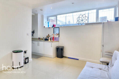 London Road, Thornton Heath 2 bed flat for sale