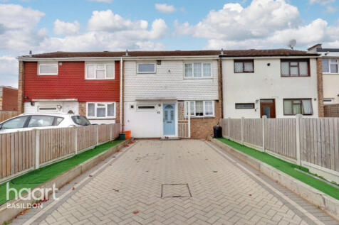 Rochester Way, Basildon 3 bed terraced house for sale
