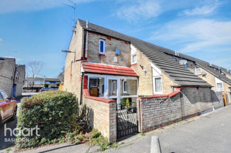 Travers Way, Basildon 3 bed end of terrace house for sale