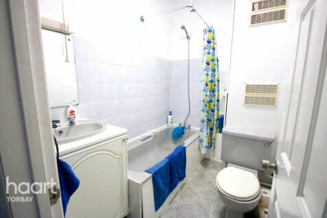 Market Street, Torquay 1 bed apartment for sale