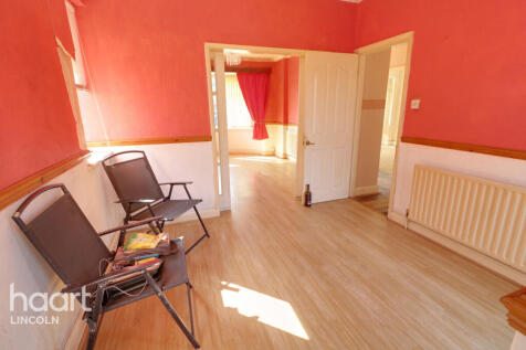 Western Crescent, Lincoln 2 bed detached bungalow for sale