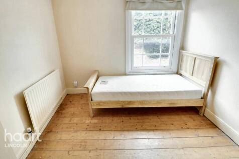 Newland Street West, Lincoln 2 bed terraced house for sale