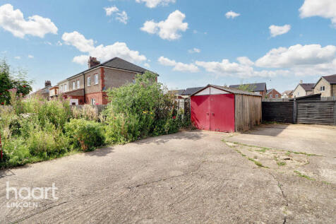 Lincoln Road, Dunholme 3 bed detached house for sale