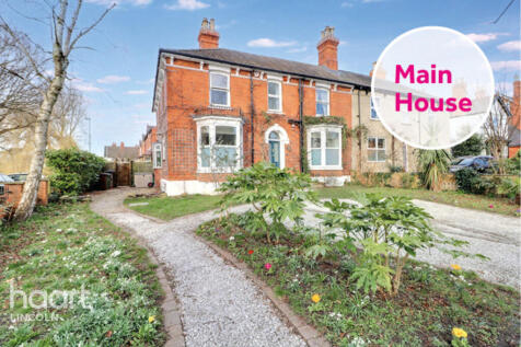 5 bedroom semi-detached house for sale