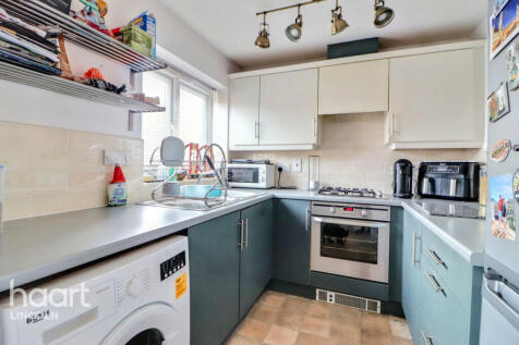 Greenfinch Crescent, Witham St Hugh 2 bed flat for sale