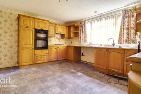 Kirkstead Road, Bury St Edmunds 4 bed semi