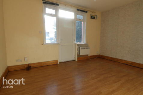 Biscot Road, Luton 2 bed apartment for sale