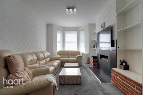 Dallow Road, Luton 3 bed terraced house for sale