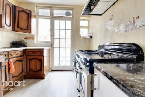 Welbury Avenue, Luton 3 bed bungalow for sale