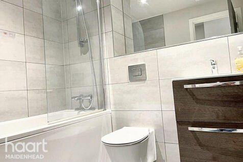 Wokingham Road, BRACKNELL 1 bed apartment for sale