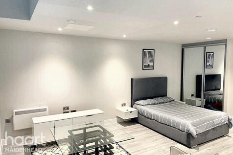Wokingham Road, BRACKNELL 1 bed apartment for sale