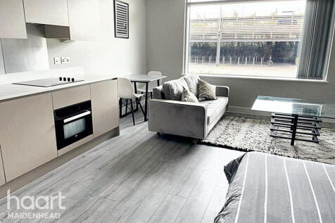 Wokingham Road, BRACKNELL 1 bed apartment for sale