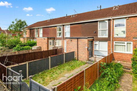 Fotherby Court, Maidenhead 2 bed terraced house for sale