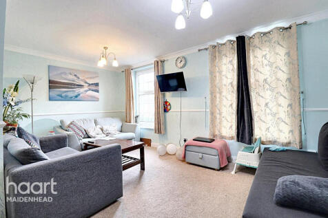 Arborfield Close, SLOUGH 3 bed terraced house for sale
