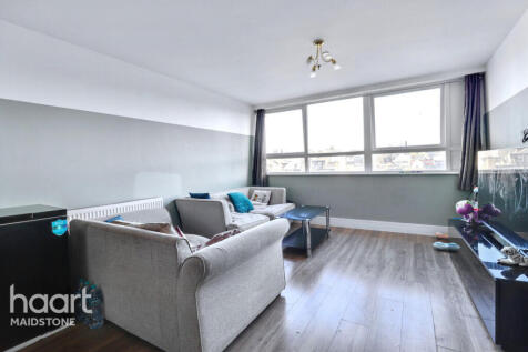 Lower Stone Street, MAIDSTONE 2 bed apartment for sale