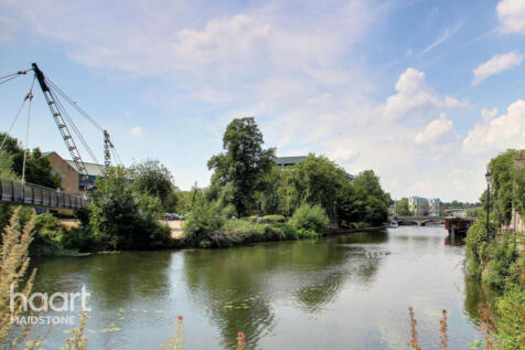 Lower Stone Street, MAIDSTONE 2 bed apartment for sale