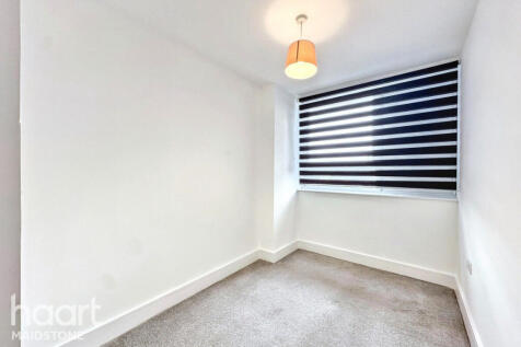 Lower Stone Street, Maidstone 2 bed apartment for sale