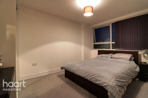 Lower Stone Street, Maidstone 2 bed apartment for sale