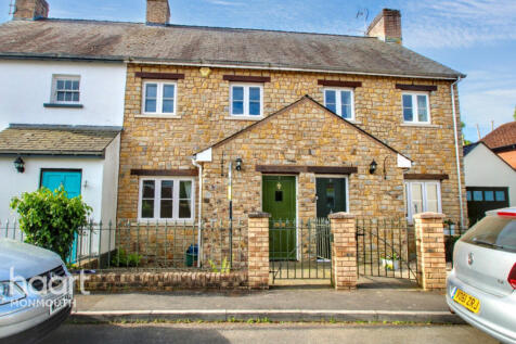 Barons Court, Usk 3 bed terraced house for sale