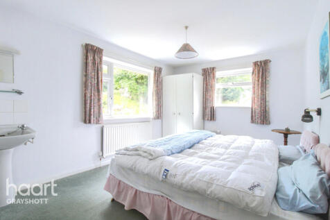 Chiltern Close, Haslemere 4 bed detached house for sale