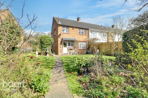 Collins Meadow, Harlow 3 bed end of terrace house for sale
