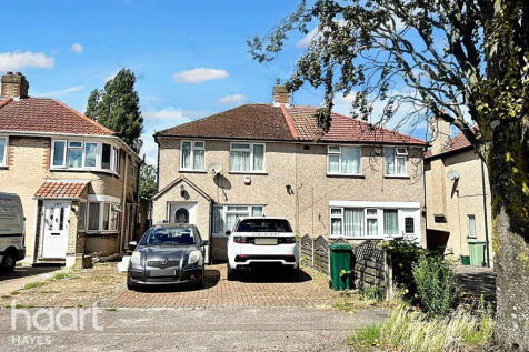 4 bedroom semi-detached house for sale