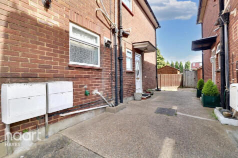 2 bedroom maisonette for sale
