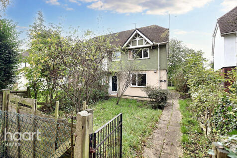 3 bedroom semi-detached house for sale