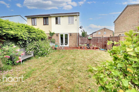 2 bedroom semi-detached house for sale