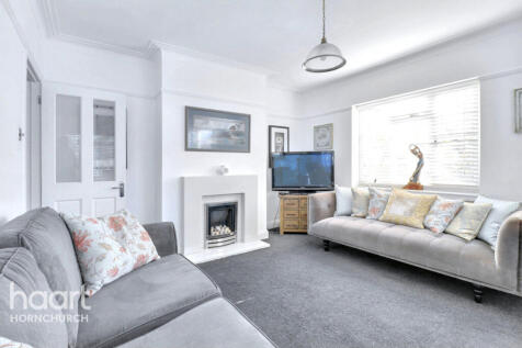 Upminster Road, HORNCHURCH 2 bed flat for sale