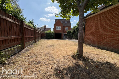 Ermin Street, Swindon 3 bed detached house for sale